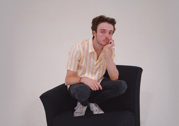 Sam Mudd – “All Of Your Friends” reconciles all his artistic impulses