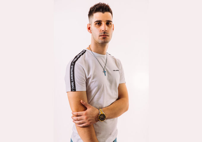 Giorgio Leone IT is a DJ and Producer, born in Italy and currently based Taiwan