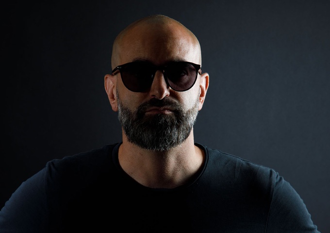 Mixing it Up: DeusExMaschine’s Signature Sound of Disco House and Tech House