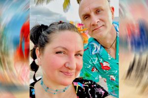 Tinselfirs Trade Mistletoe for Sunscreen in Their Hot New Love Song, “Aussie Christmas”